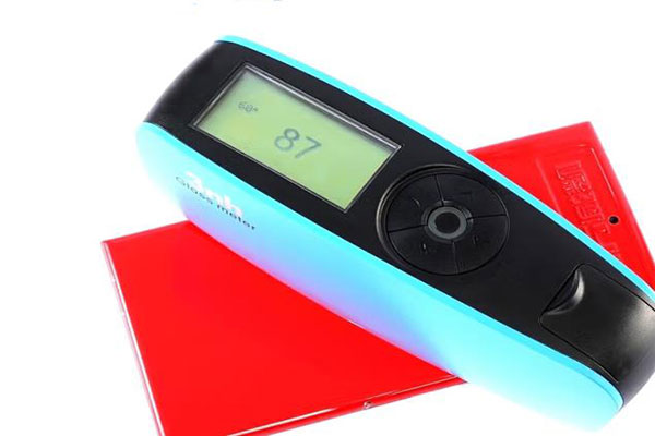 光泽度仪测量产品光泽度