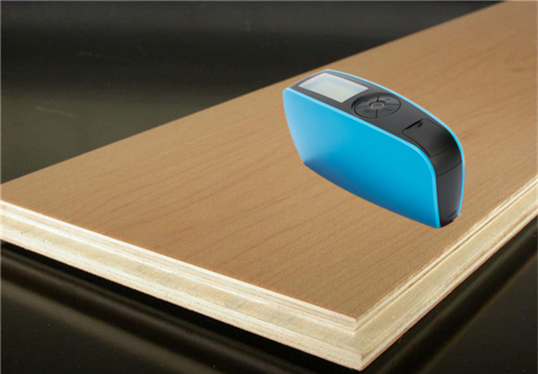 光泽度仪测量实木复合地板