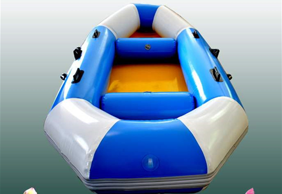 橡皮艇表面光泽